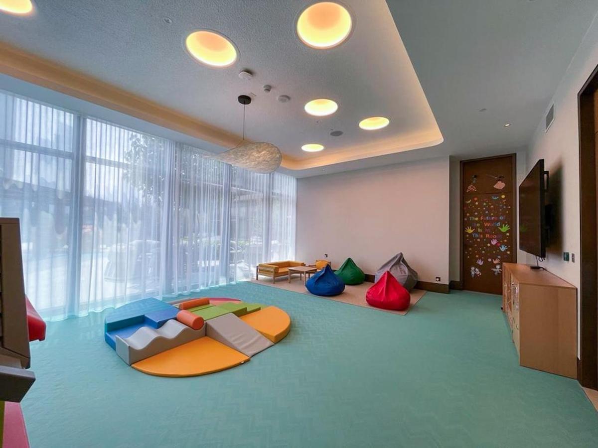 Apartemen Chic For 4 With Burj Khalifa Views