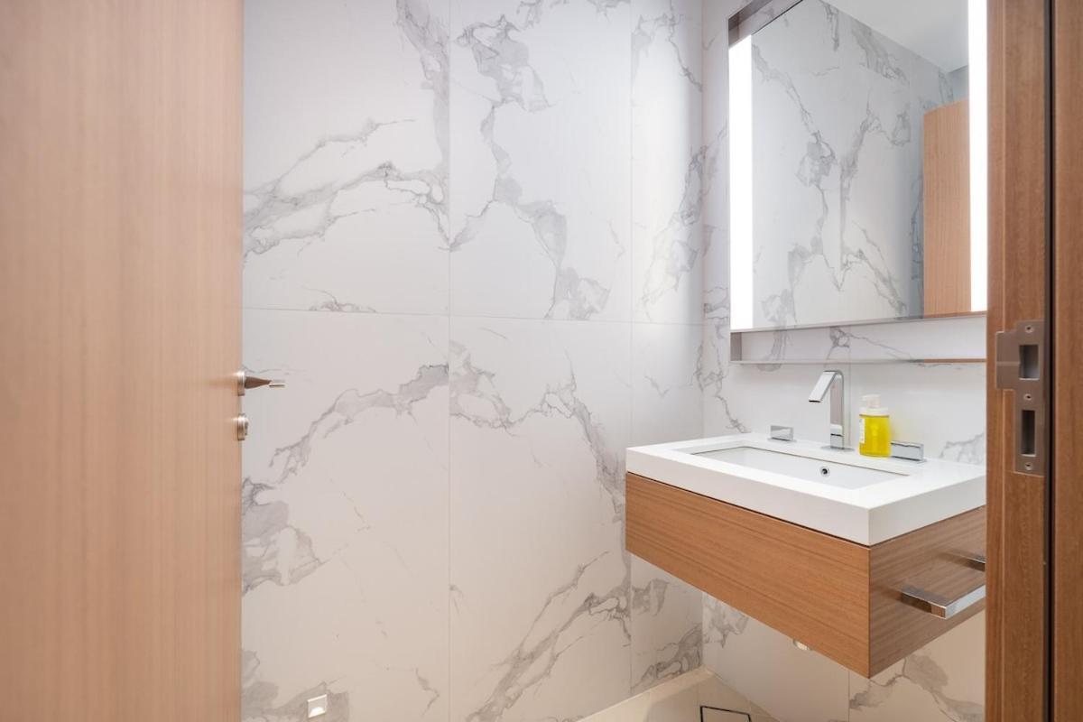 Appartement Chic For 4 With Burj Khalifa Views Dubaï