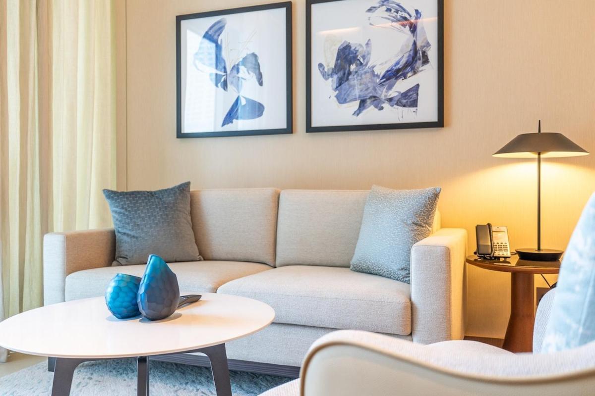 Chic For 4 With Burj Khalifa Views Apartemen
