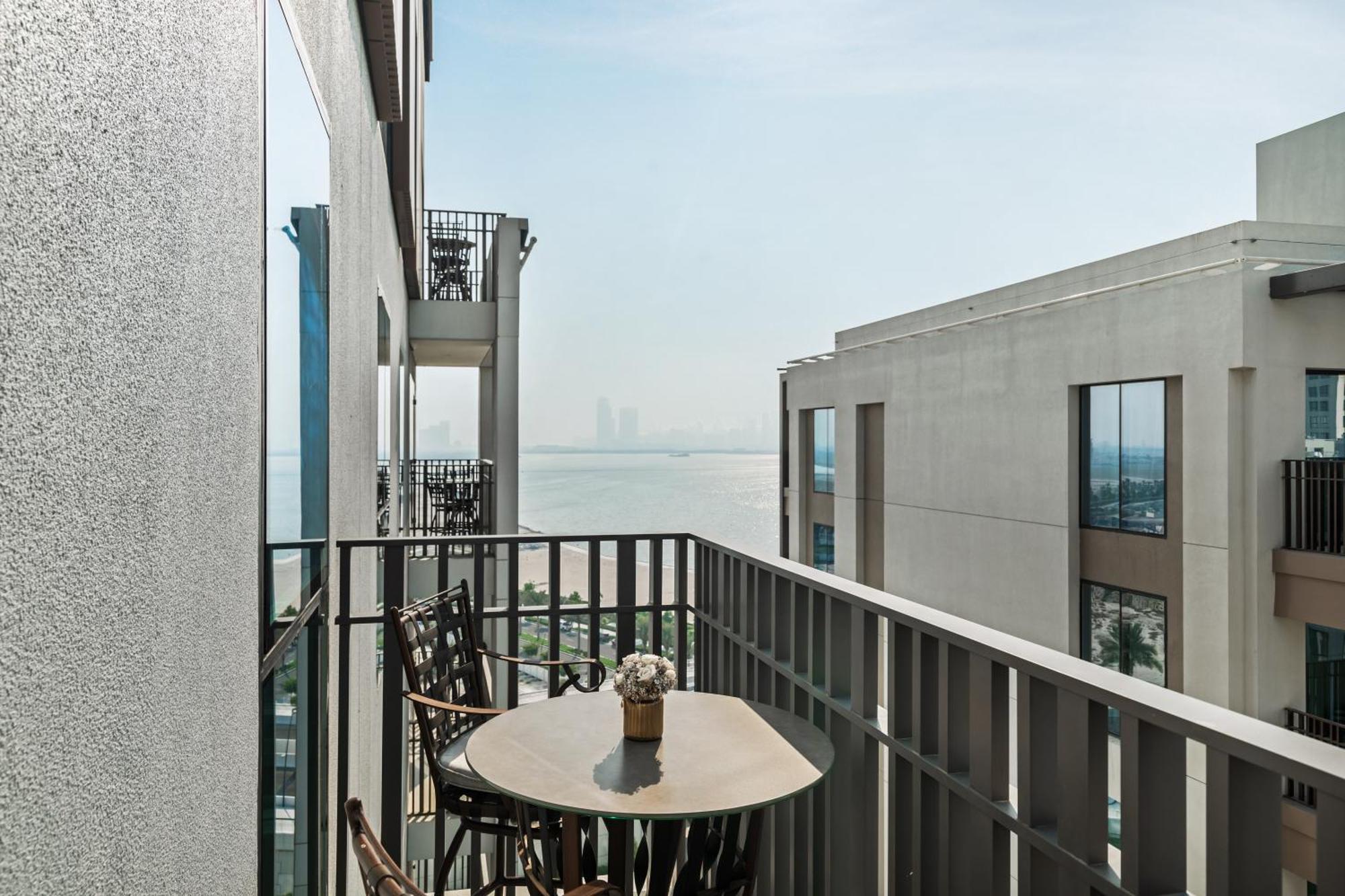 Luxury Getaway At Creek Harbour - By Dustay *
