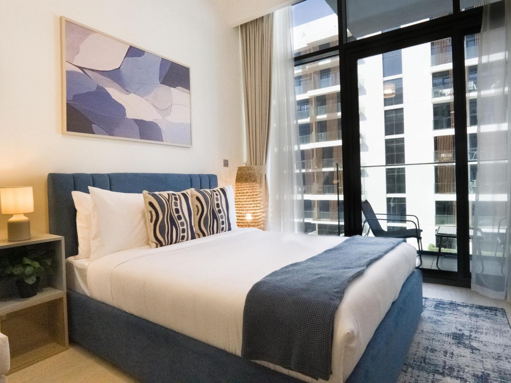 Easygo- Lavish Stu With Pool View In Azizi Riviera Dubaï