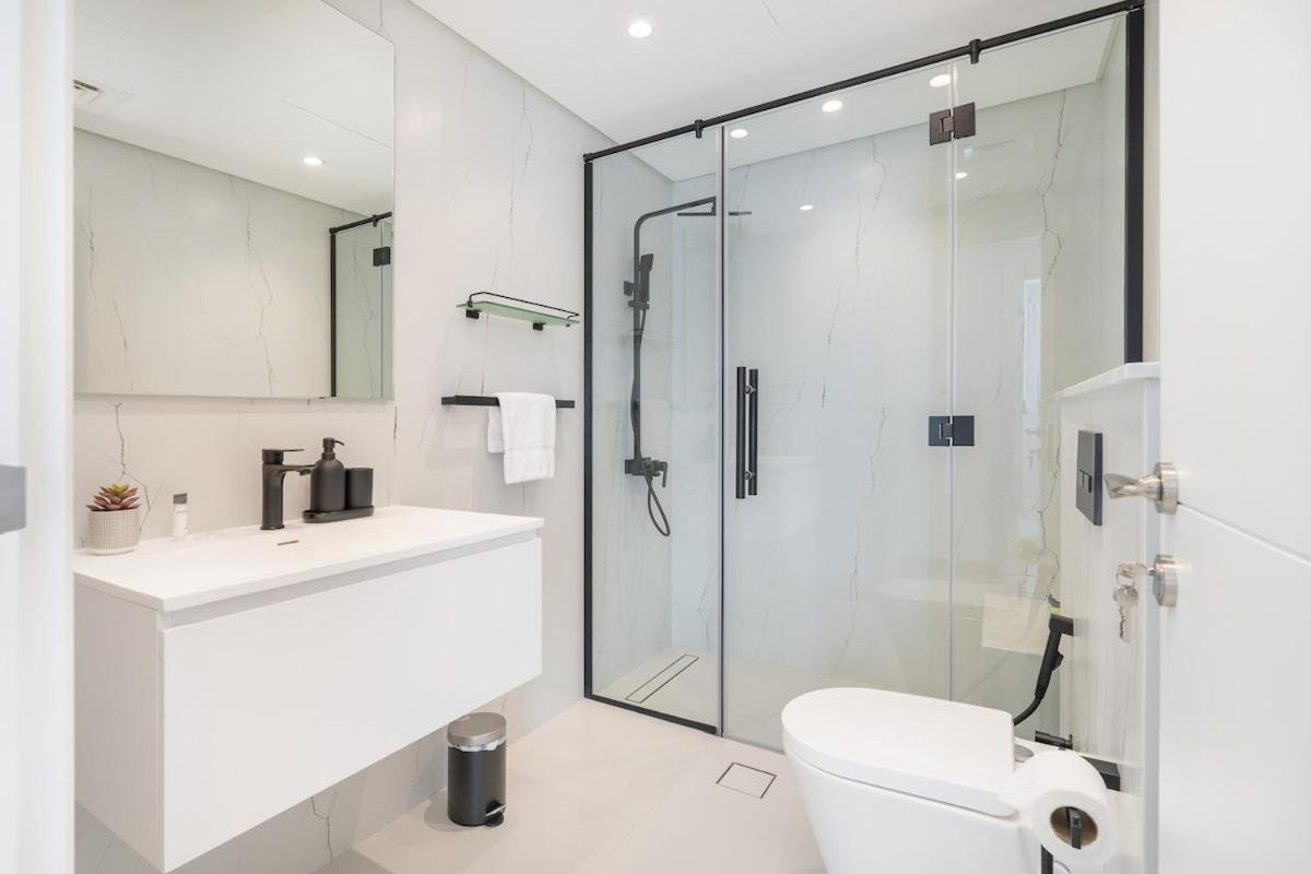 Dazzling 2-bedrooms With Eye-catching Artwork In Marina! Apartment Dubai