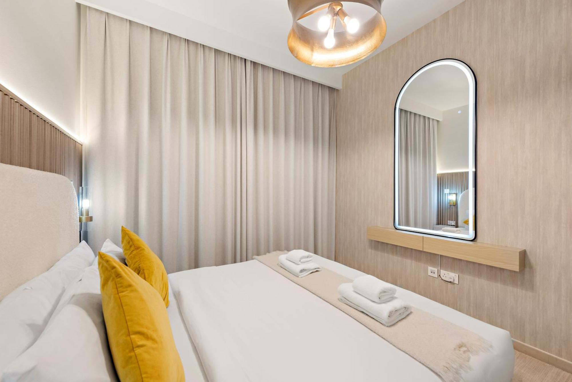 4br With Spacious Balcony & Stunning Burj Khalifa Views Appartement Dubaï