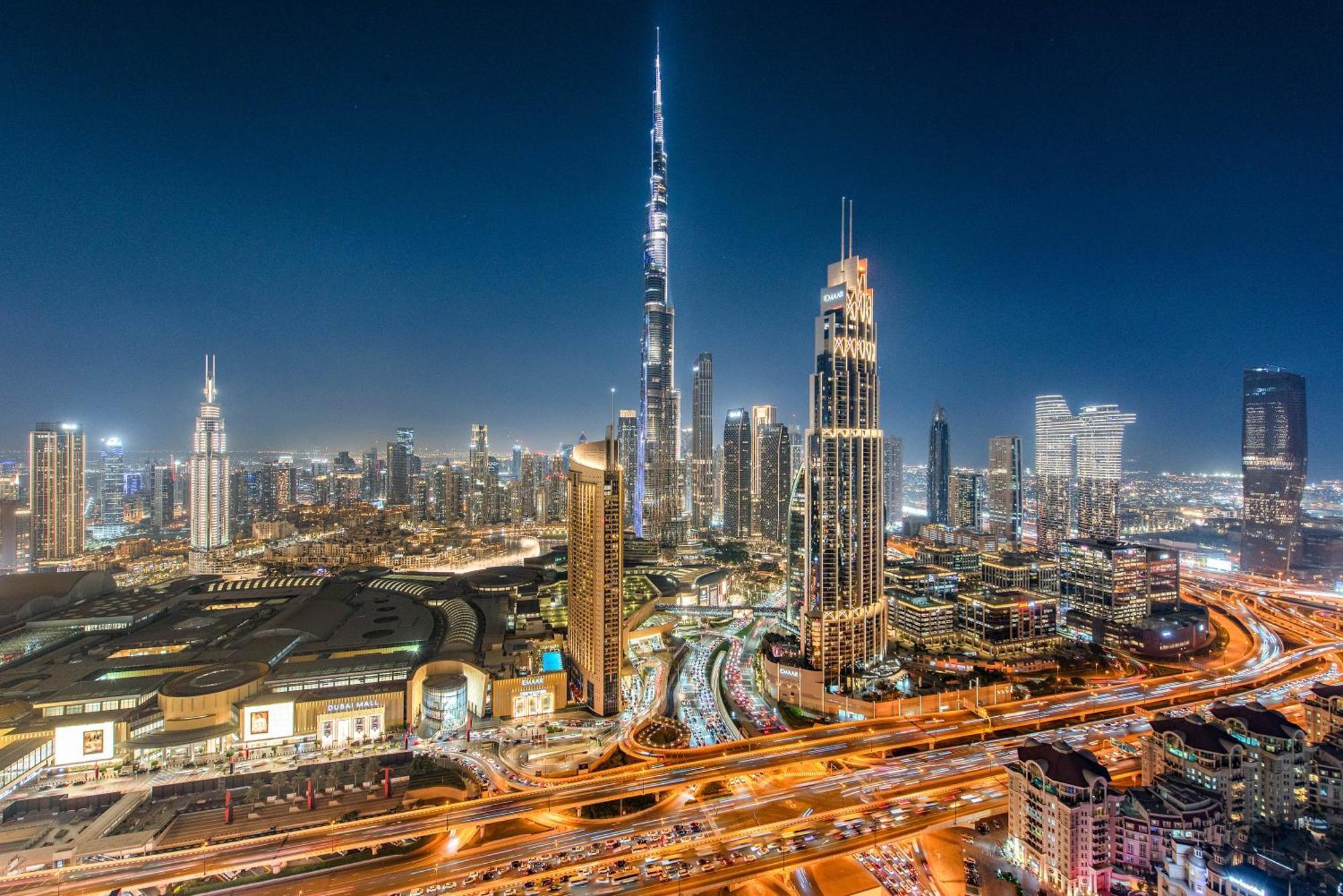 4br With Spacious Balcony & Stunning Burj Khalifa Views * Dubái