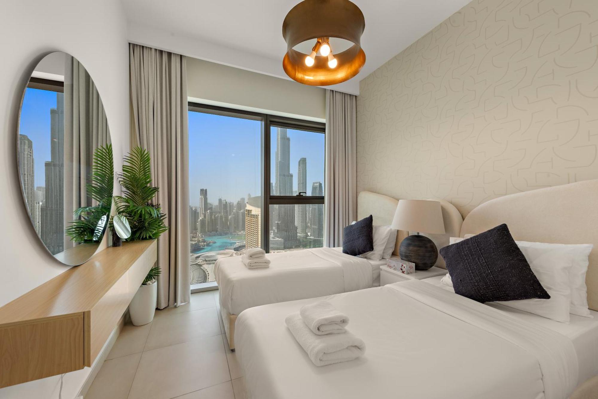 4br With Spacious Balcony & Stunning Burj Khalifa Views Dubaï