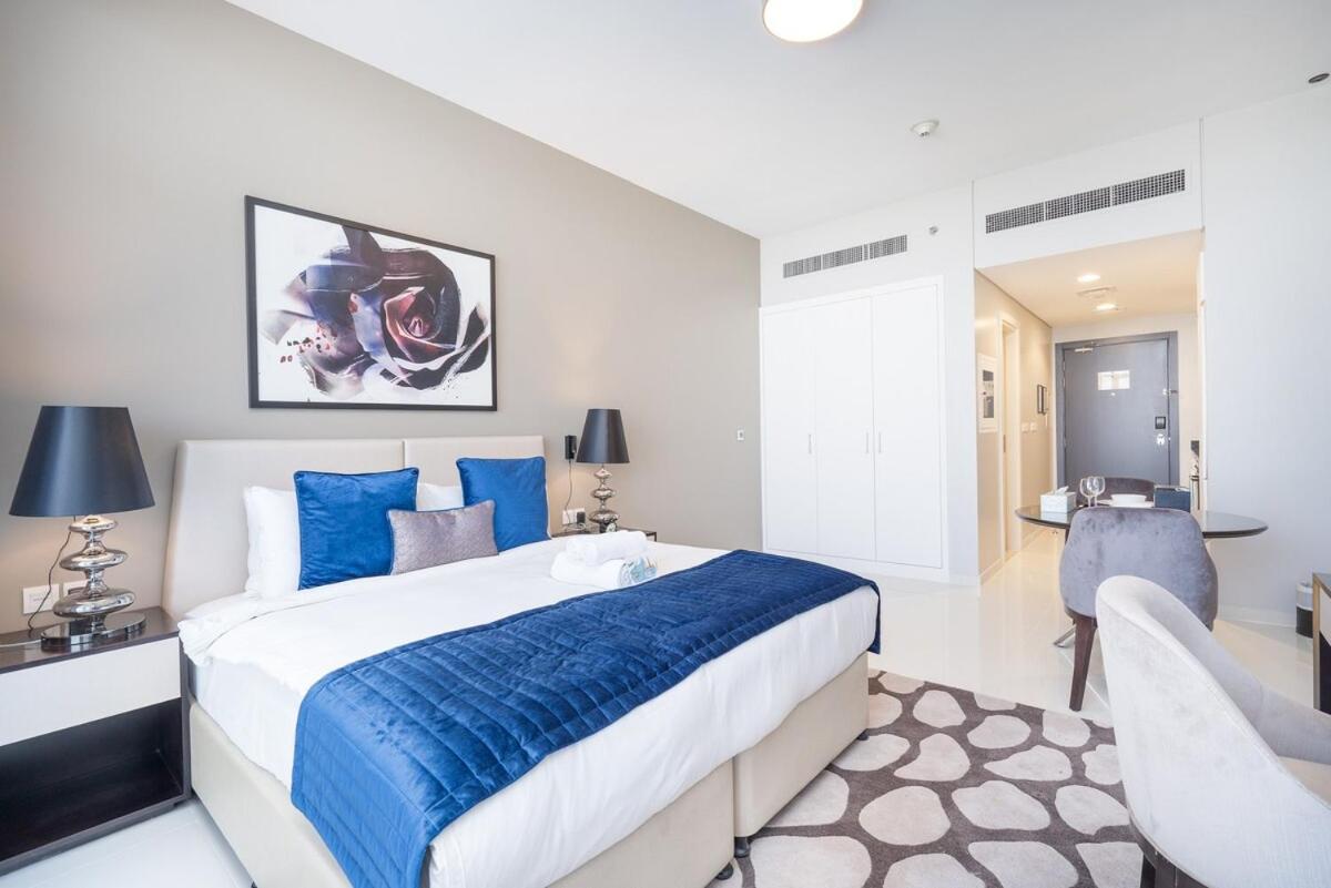 Apartment Stylish In Damac Hills With Skyline Views