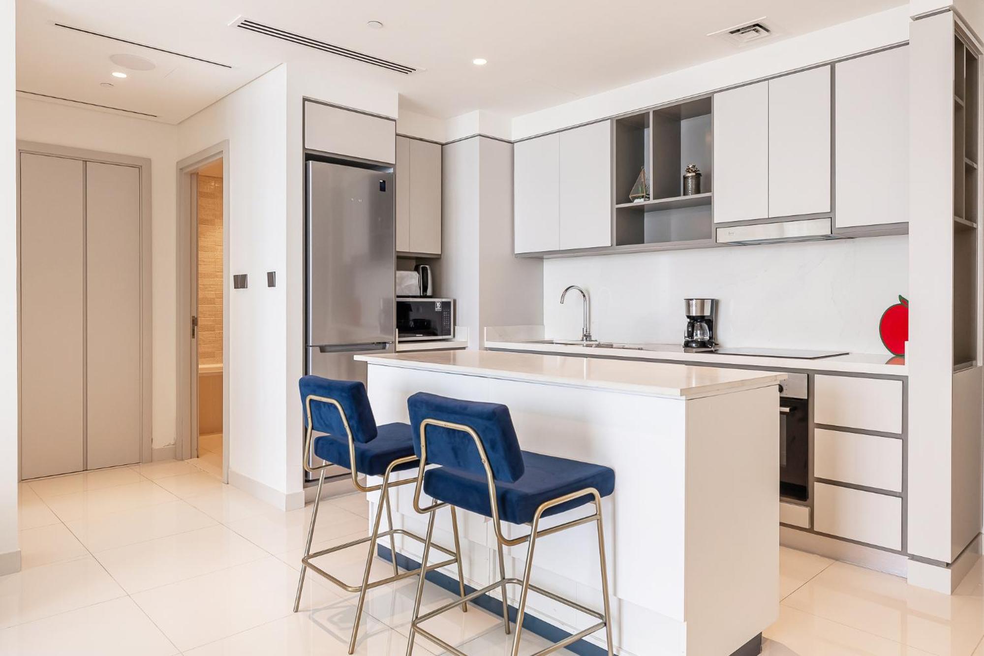 Modern With Private Access Appartement