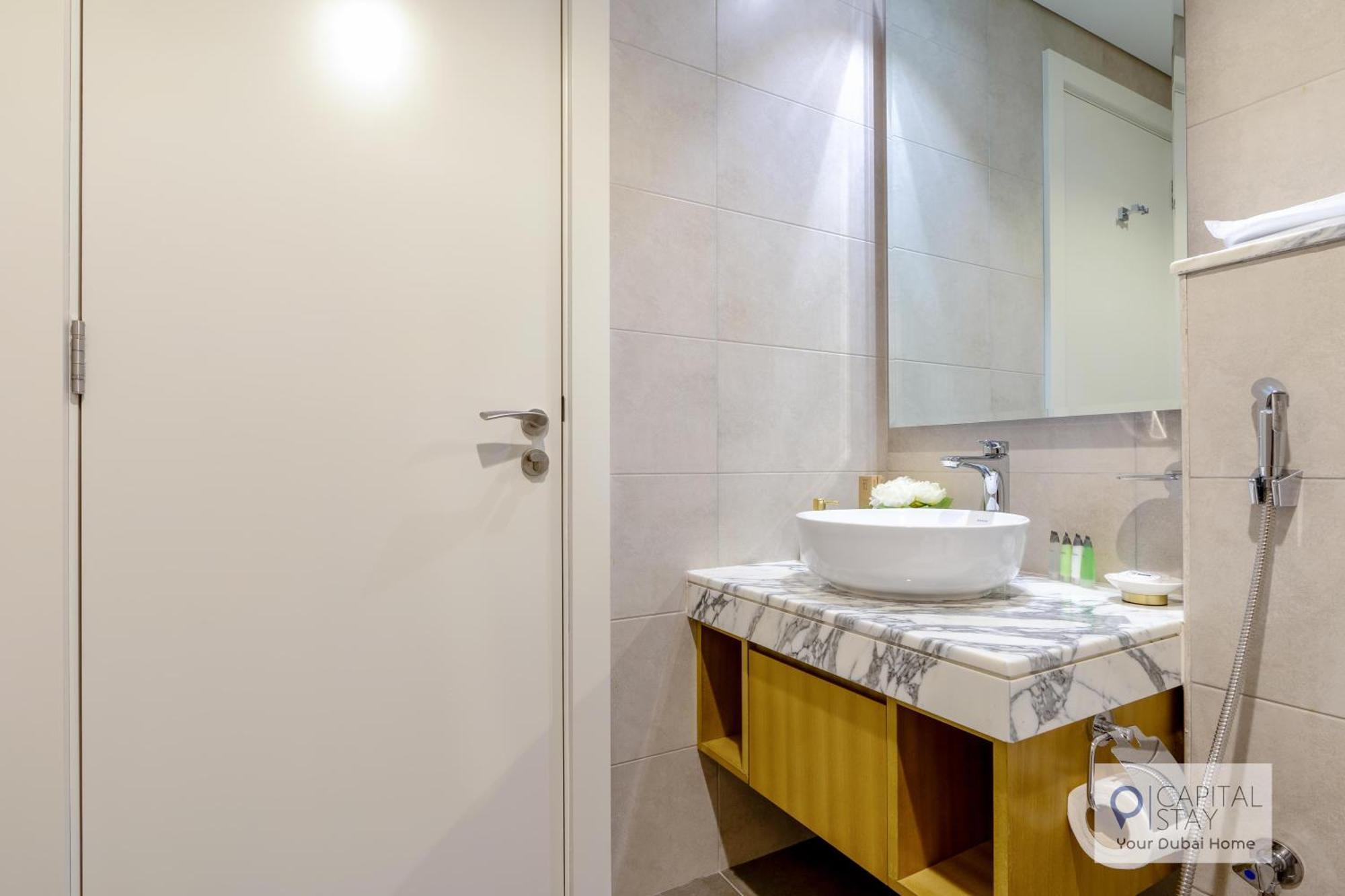 Capital - 2 Bed In Business Bay *