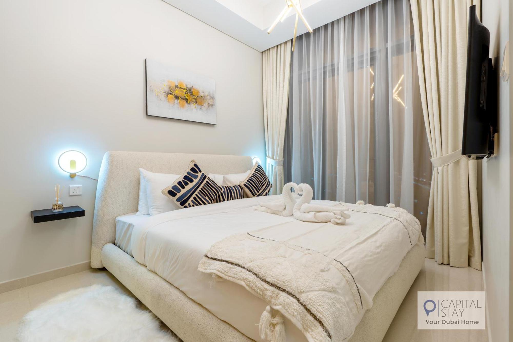 Capital - 2 Bed In Business Bay *