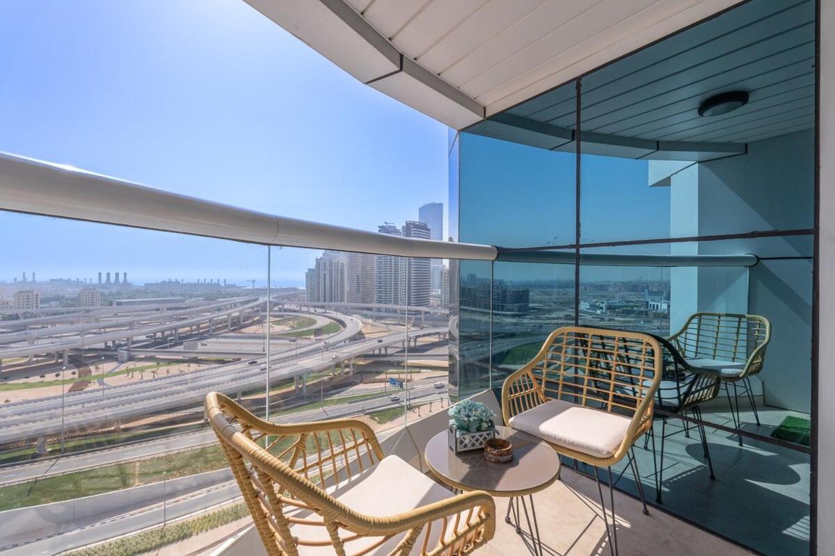 Apartment Classy 1-bedroom In Jumeirah Lakes Towers With View! Dubai
