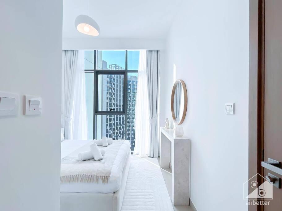 Elegant & Spacious 1bedroom With Balcony