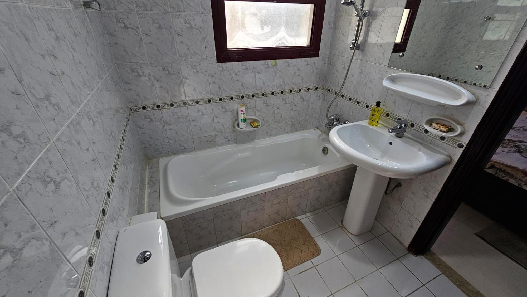 Habitación en casa particular Elegant In Near Airport