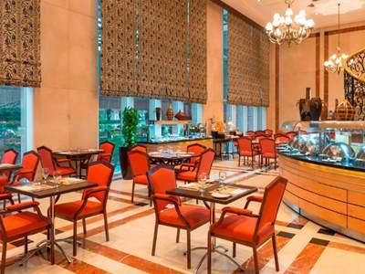 Majestic Premier Burdubai Hotel 4*