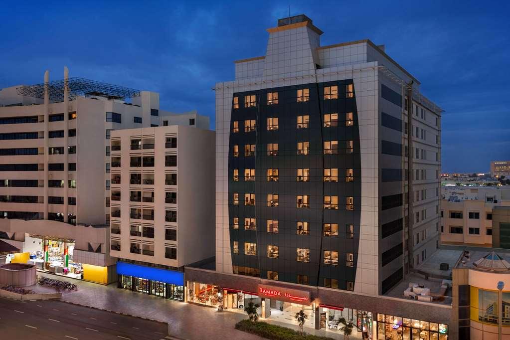 Ramada By Wyndham Deira Hotell