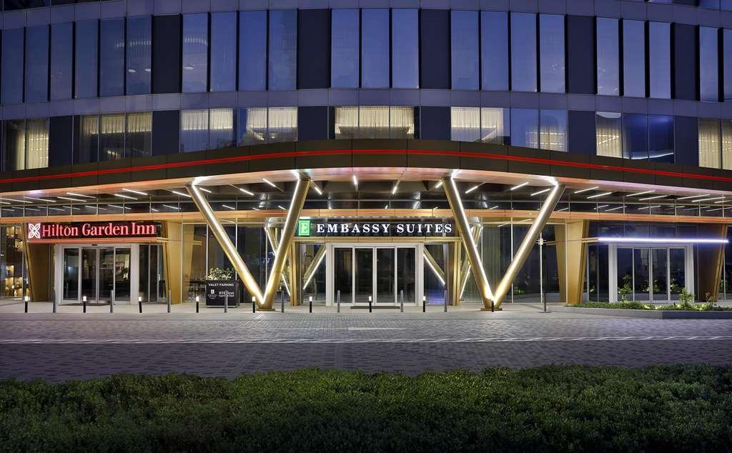 Embassy By Hilton Business Bay Hotell Dubai