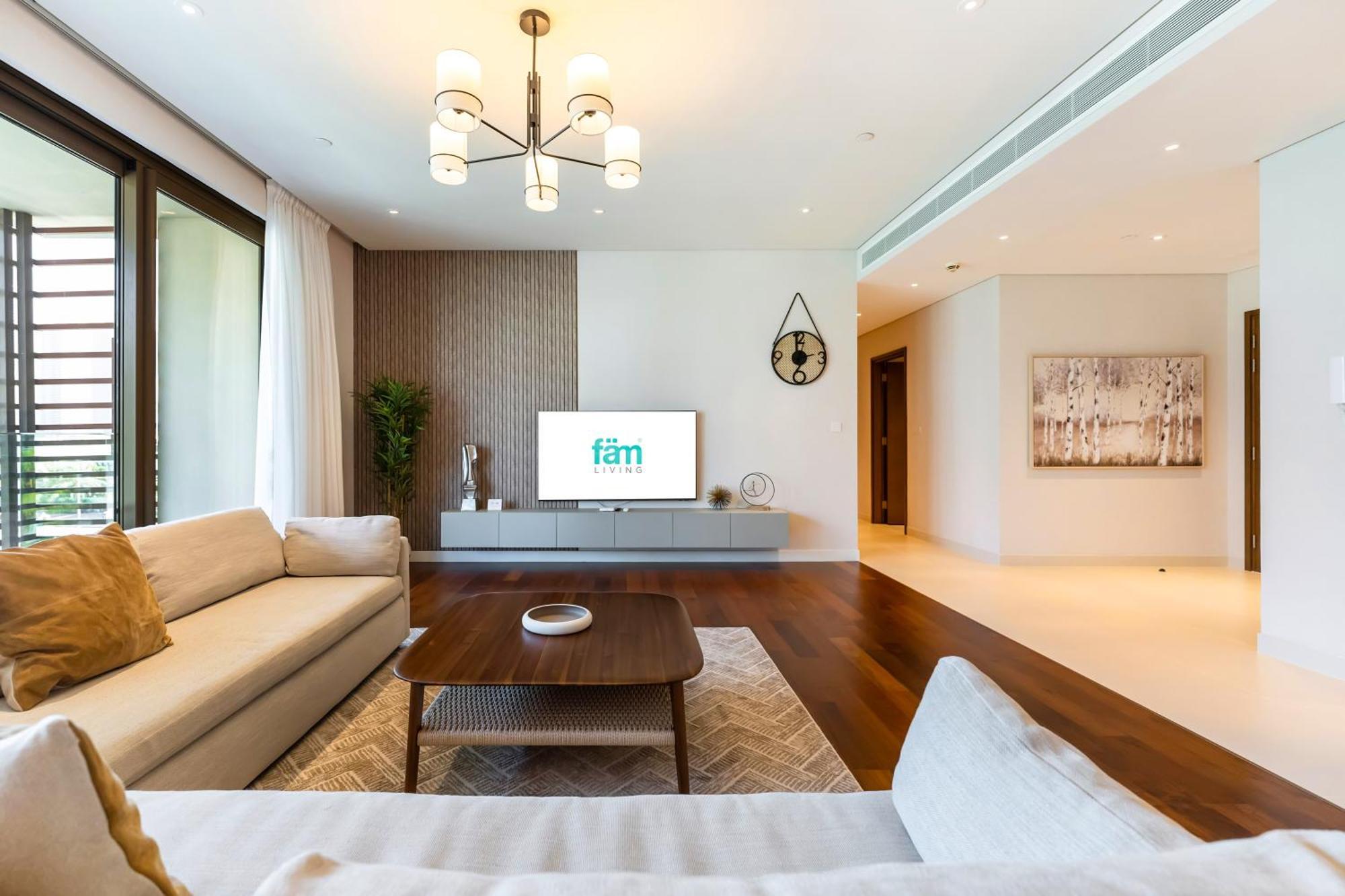 Fam Living - Walk - Urban Staycations Apartamento