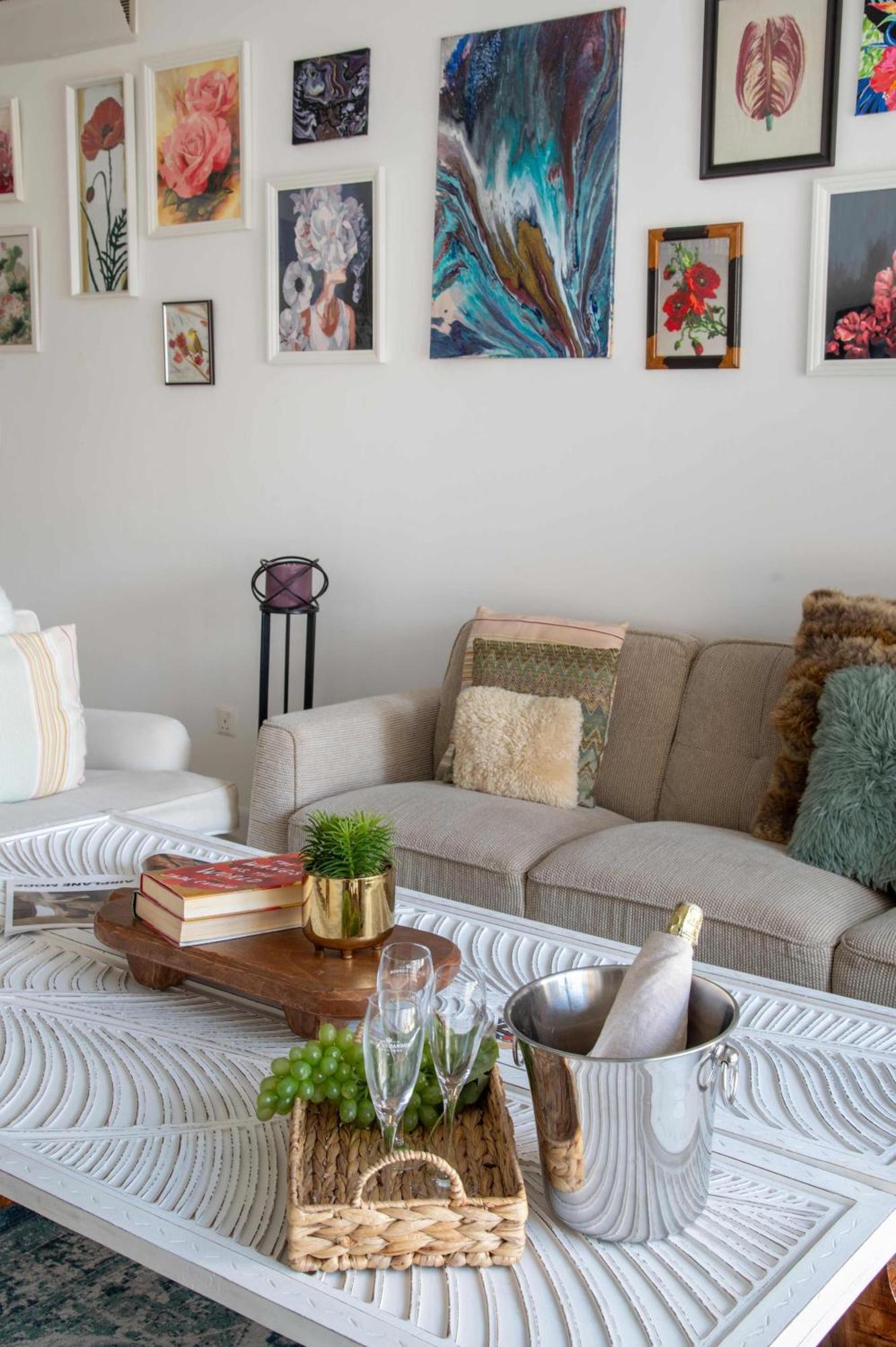 Frank Porter - Fairmont South Apartemen