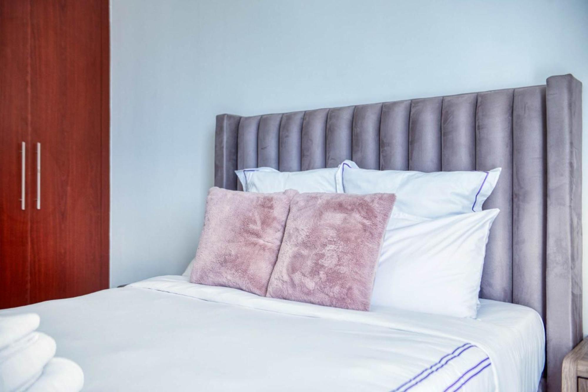 Dream Apartments- Emaar Towers - Rega Al Buteen Appartement