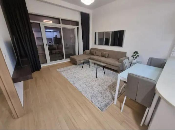 Appartement 151 Jumeirah Gardens *