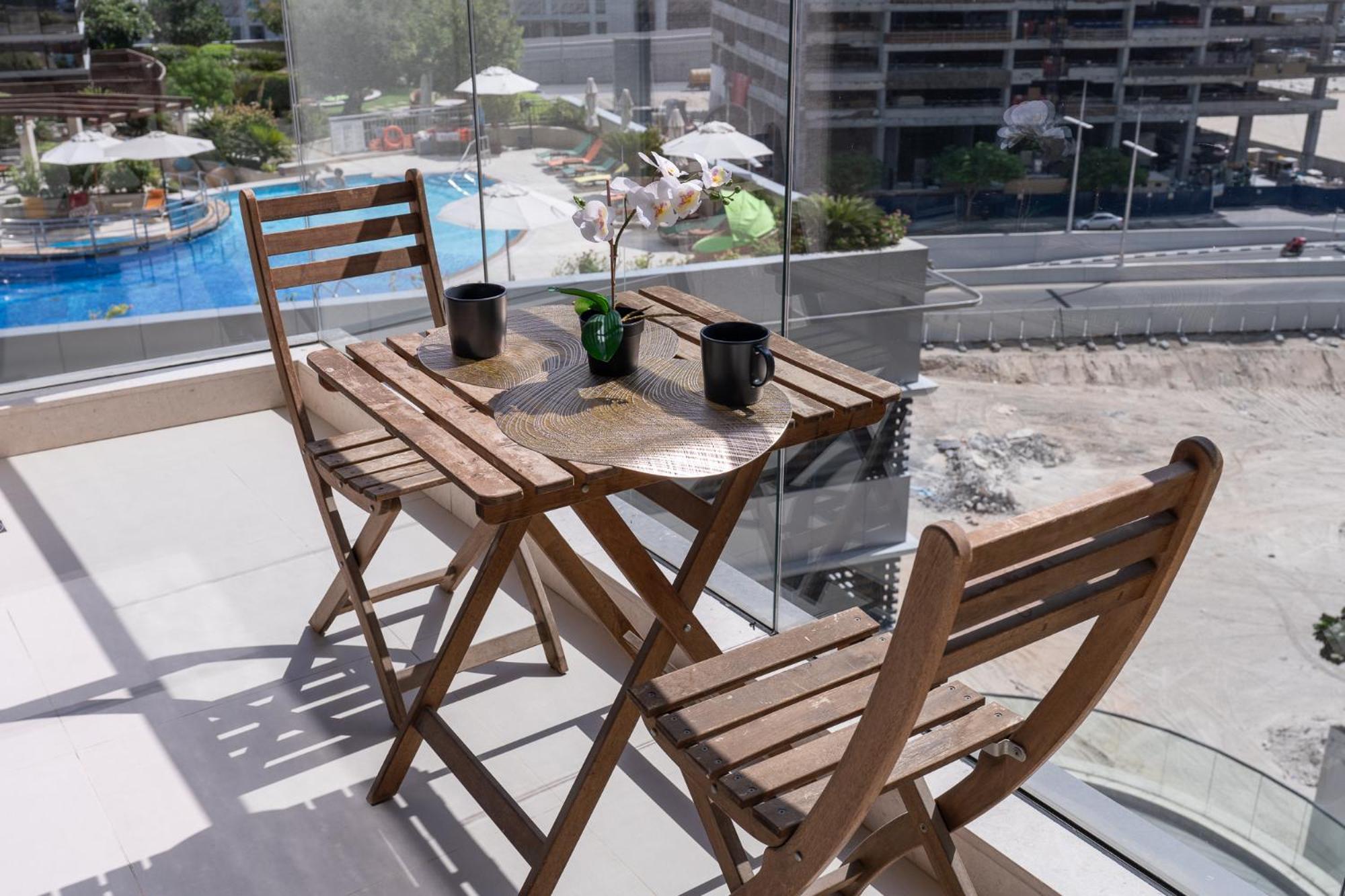 Apartamento Dunya Tower Luxury And 2 Min Walk To Mall And Burj Khalifa In Heart Of Downtown *