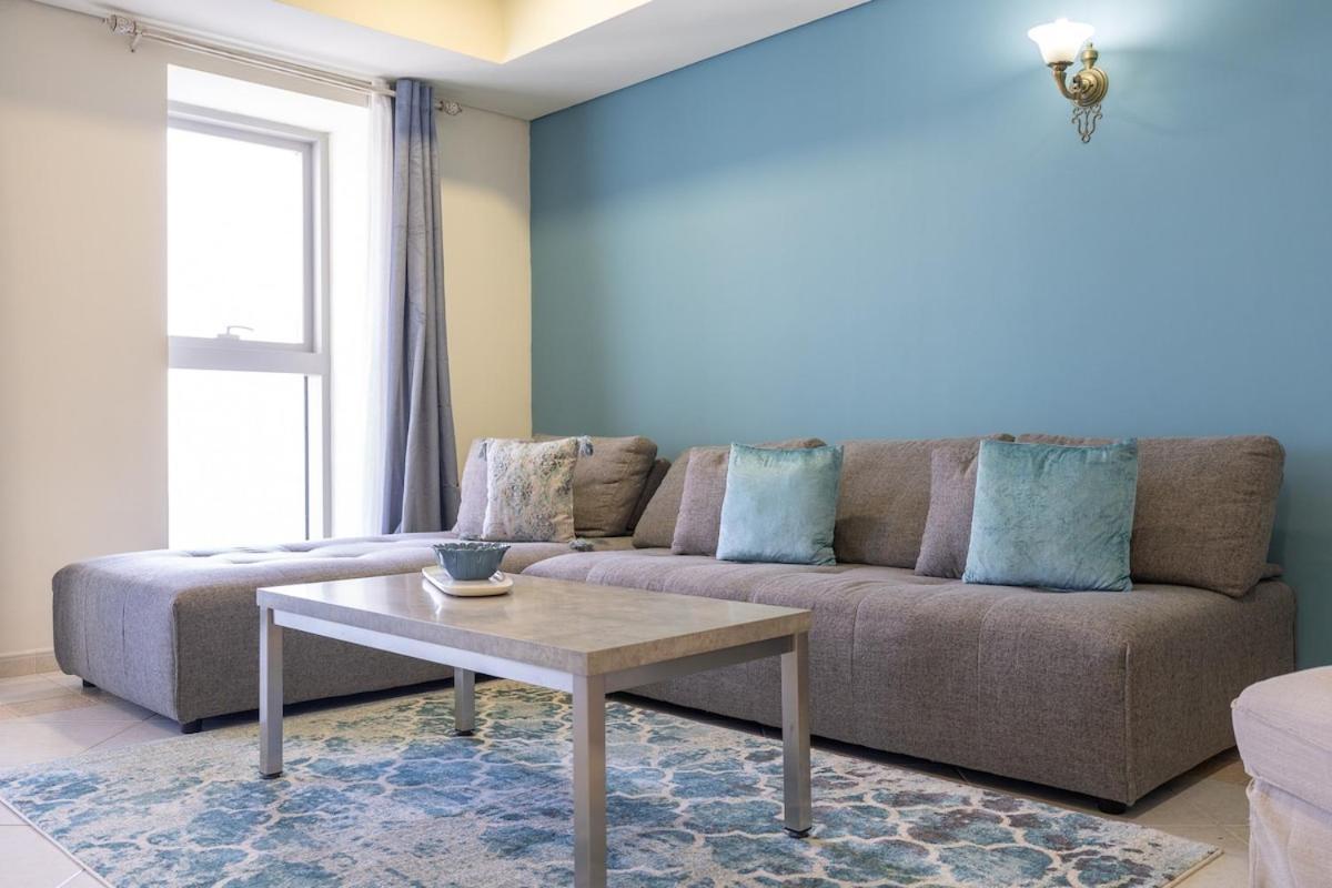 Stunning 1-bedroom With Marina Views Appartement Dubaï