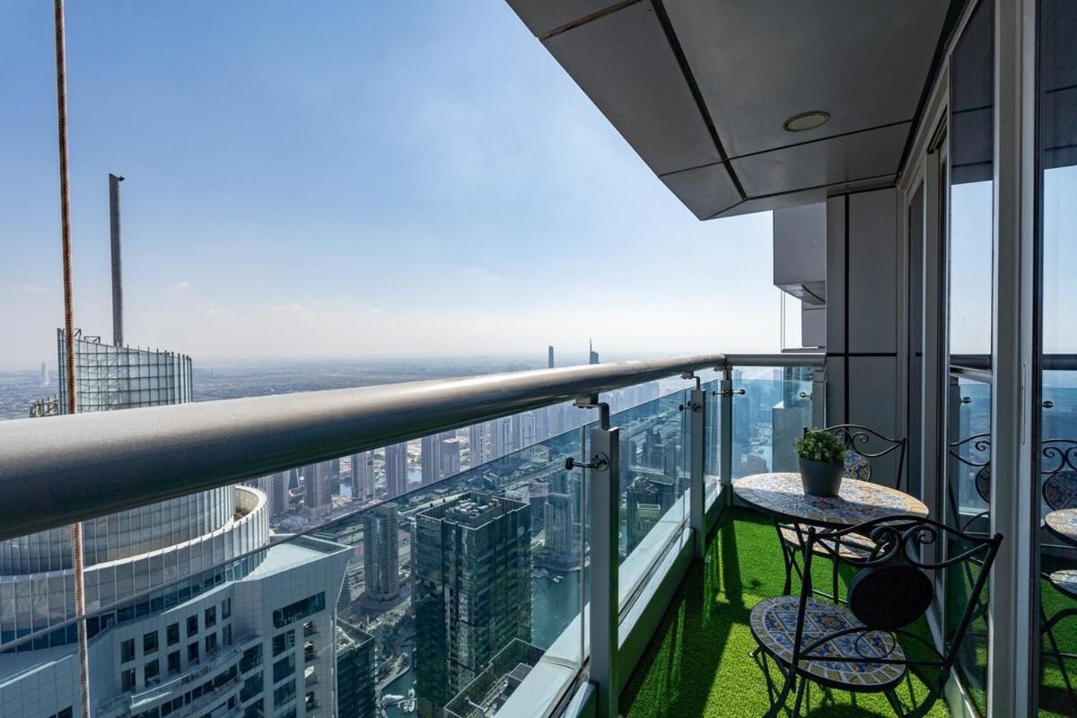 Stunning 1-bedroom With Marina Views Appartement Dubaï