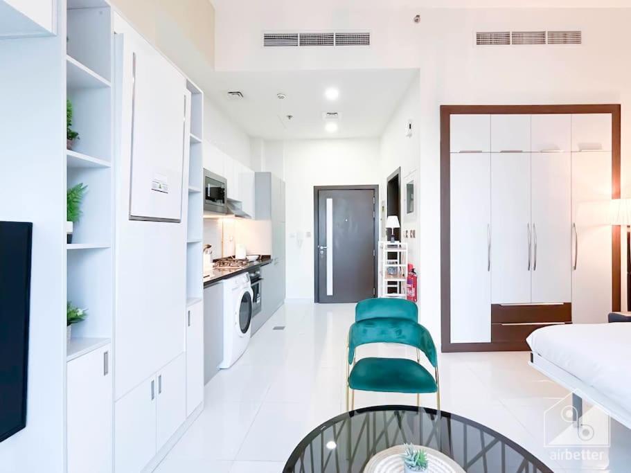 City Serenity Modern Studio With Stunning Views * Dubaï