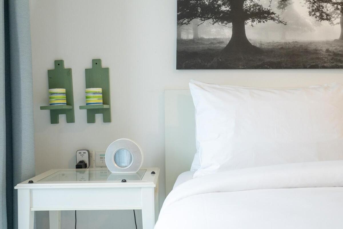 Marina's Cozy Retreat For Two Apartment