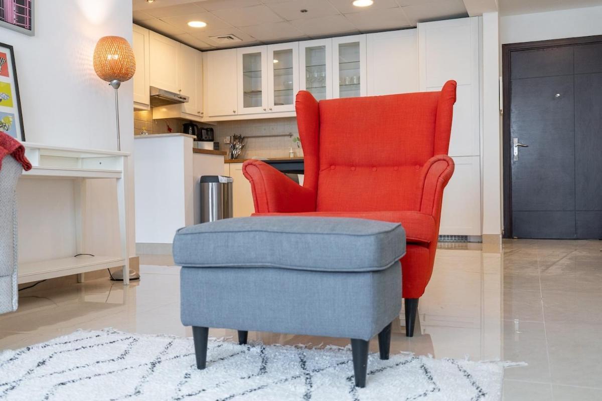 Marina's Cozy Retreat For Two Apartment
