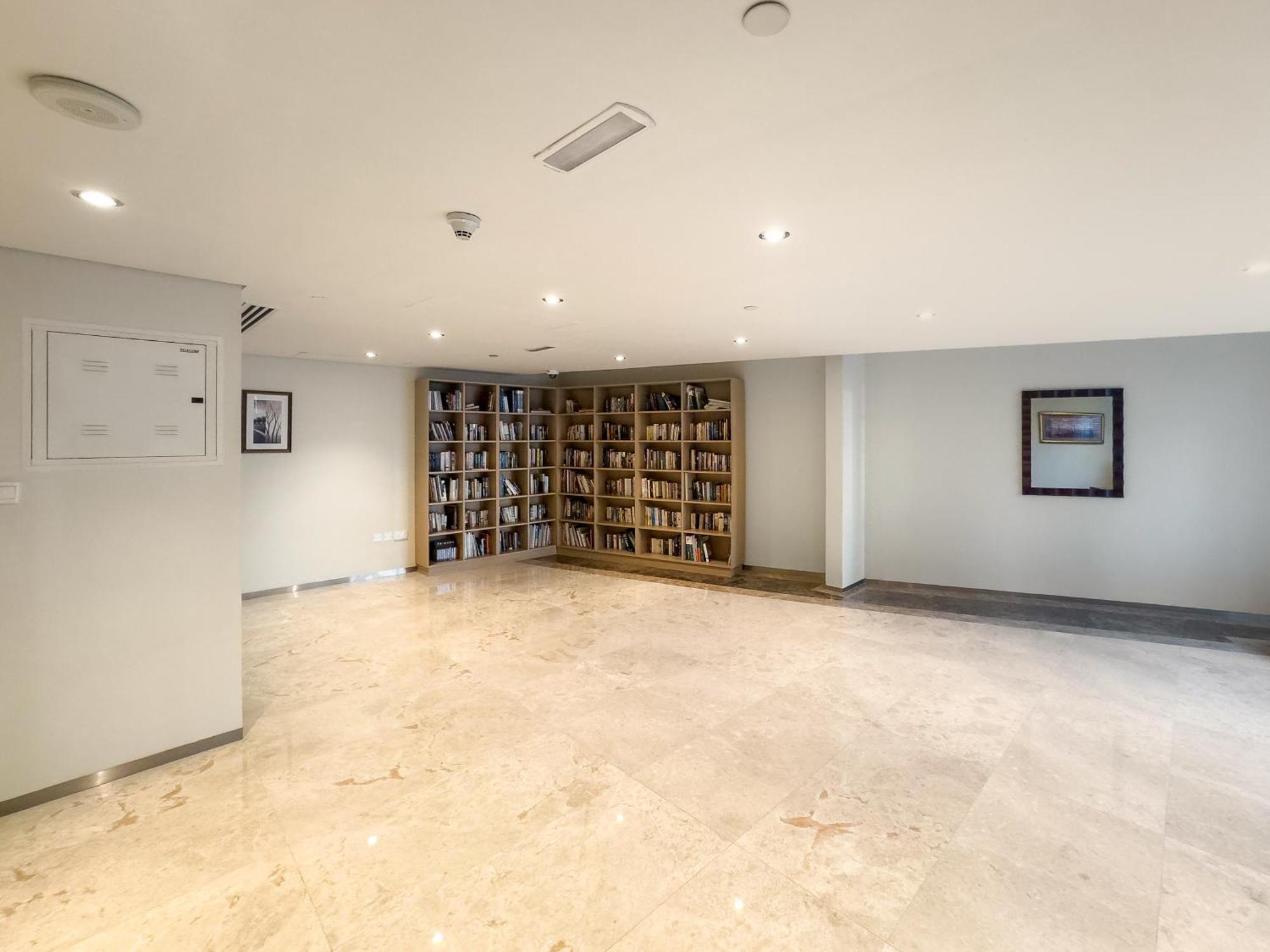 Bright & Spacious 1br In Downtown With Balcony L Close To Mall * Dubái