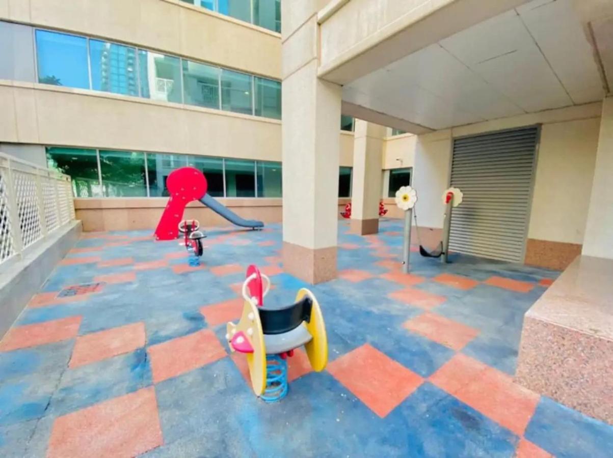 1br High Floor At Boulevard 29 Near Mall By Vibel *