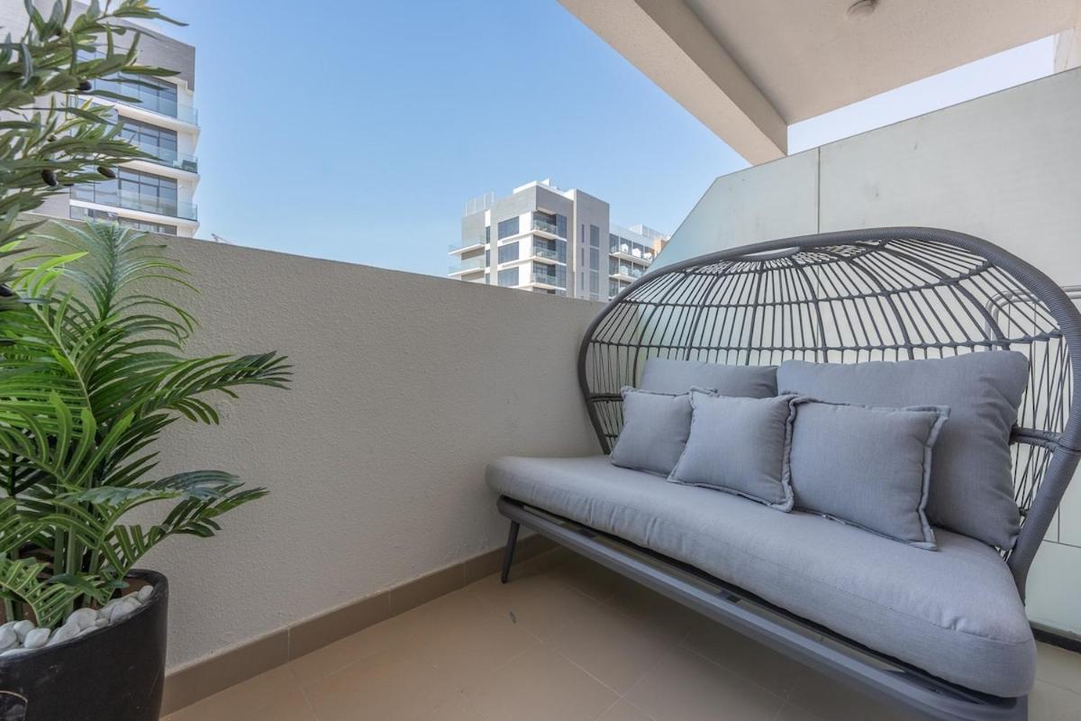 Appartamento Elegant Near Business Bay Modern Comfort With Balcony Views *