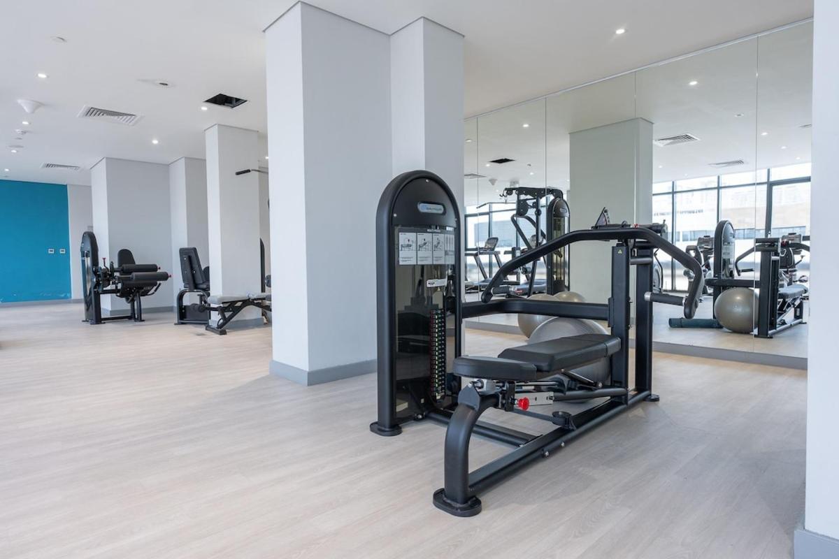 Appartamento Elegant Near Business Bay Modern Comfort With Balcony Views *