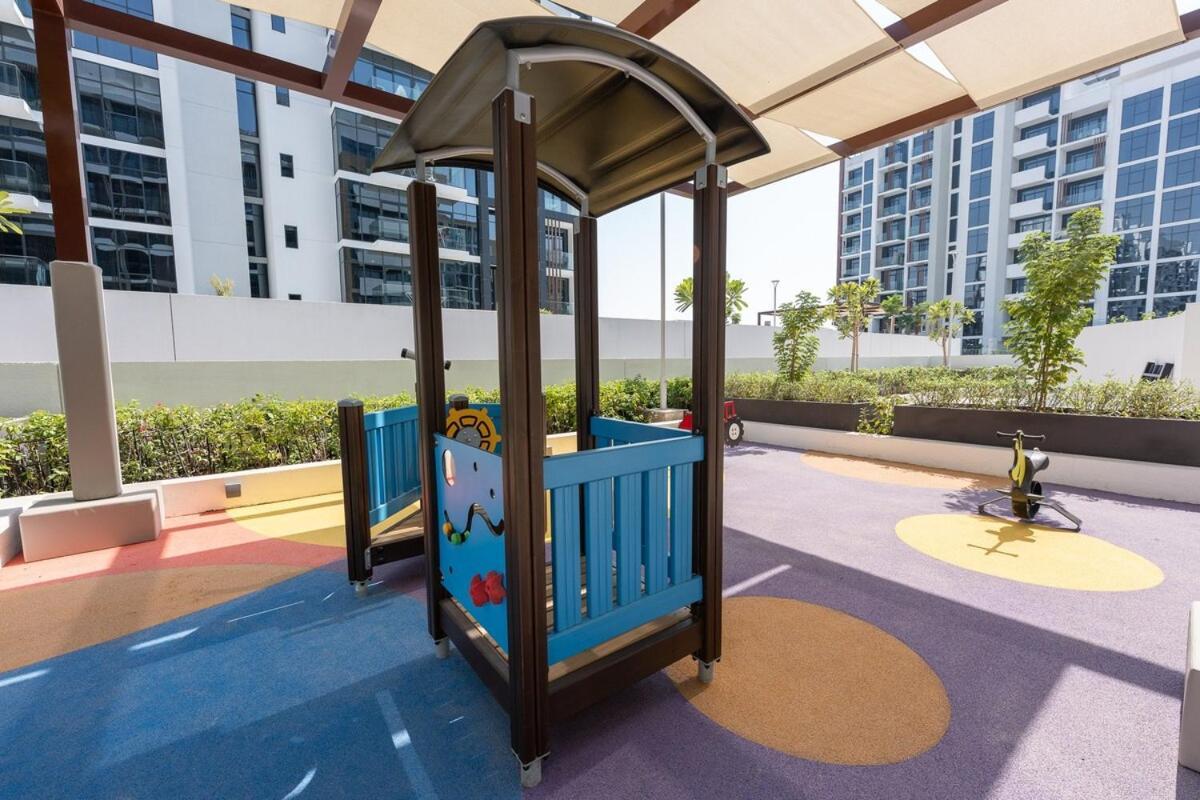 Elegant Near Business Bay Modern Comfort With Balcony Views