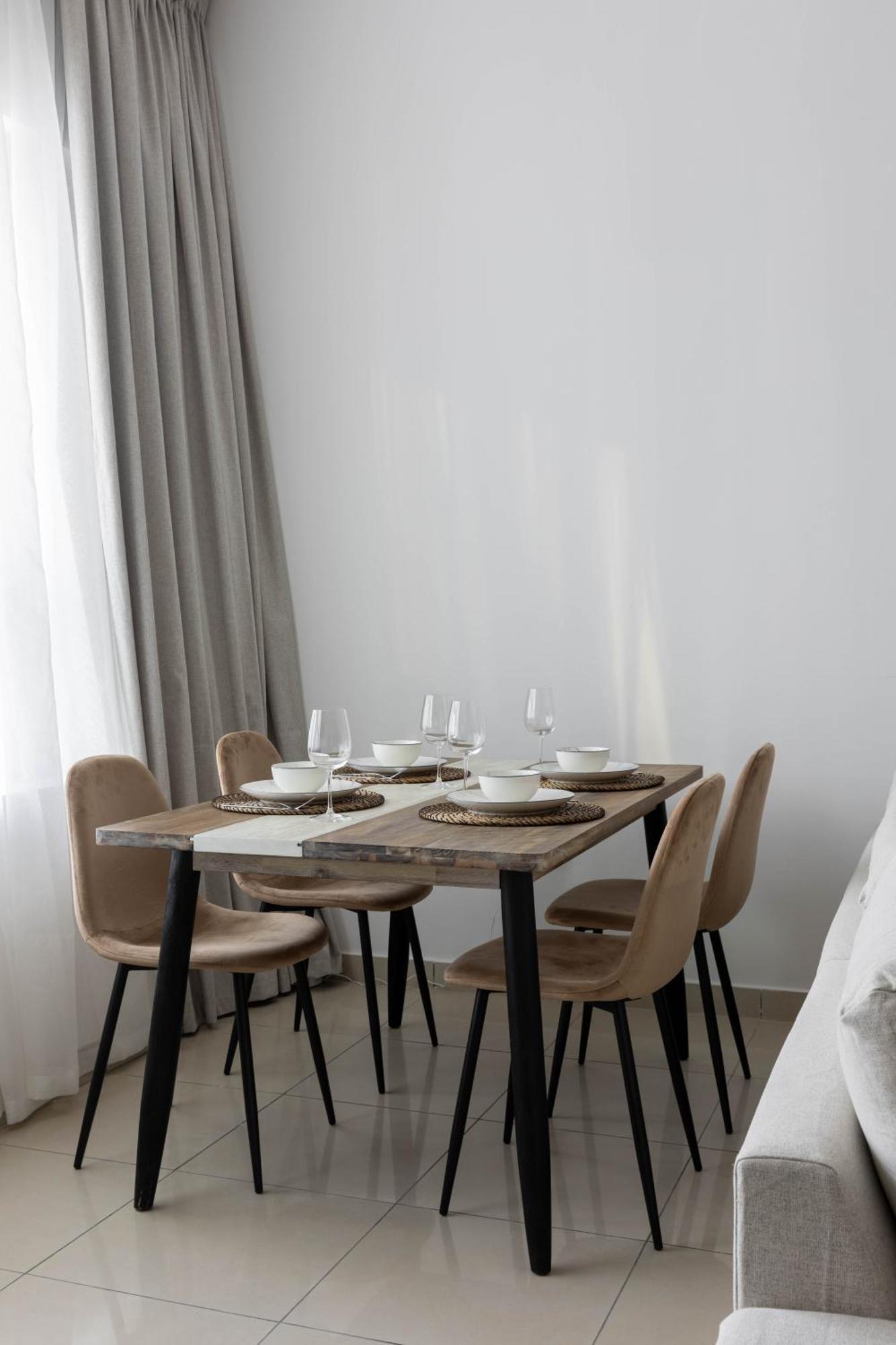 Handsome 1br In Armada Tower 3 Apartamento