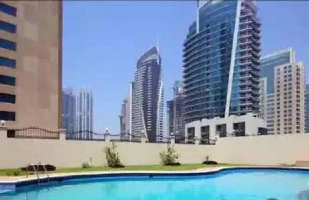 Large Attached To Metro - Marina Diamond3 Apartamento