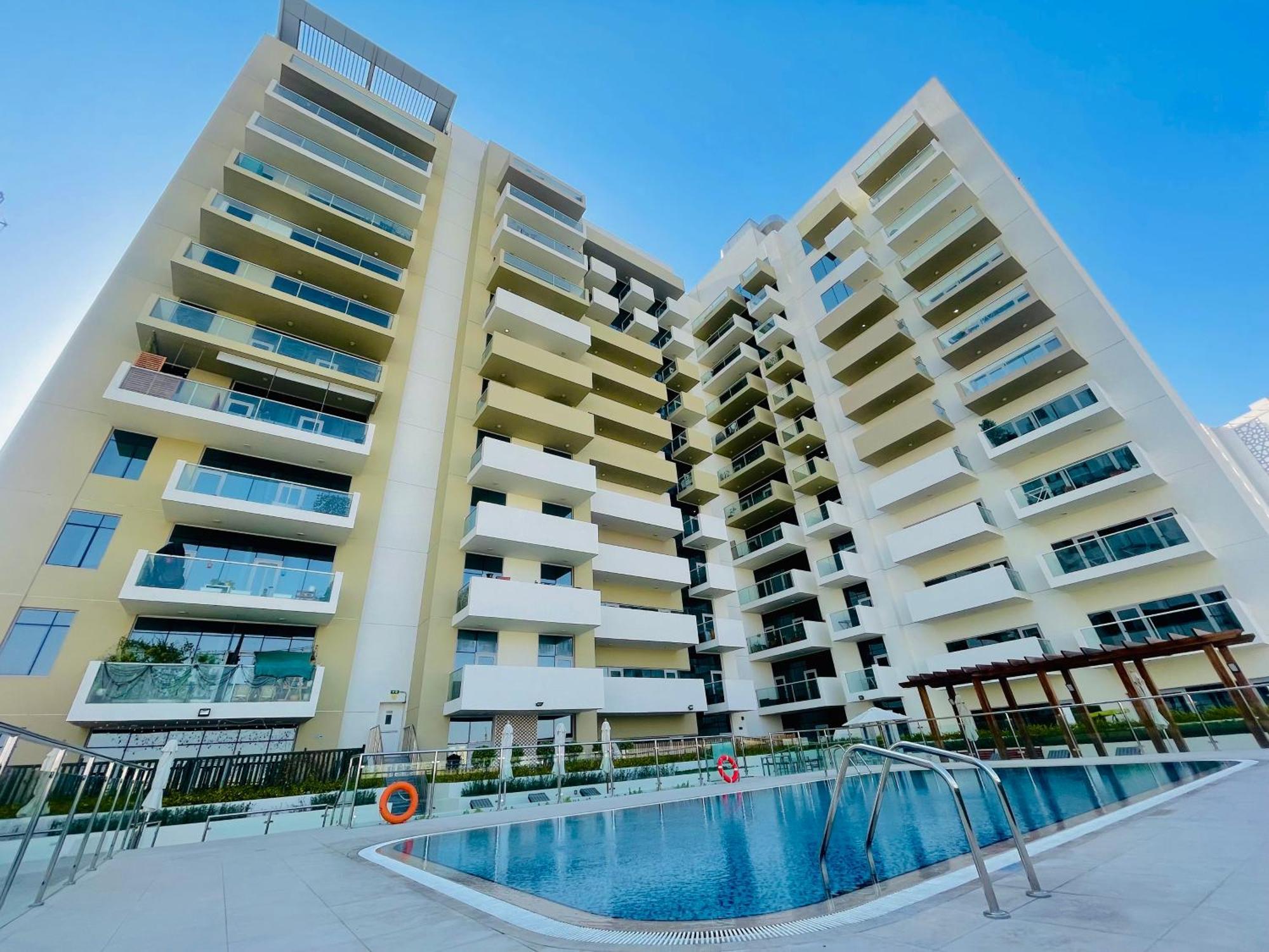 Appartement Cozy 1br Pool-gym, Close To Metro Brandnew!
