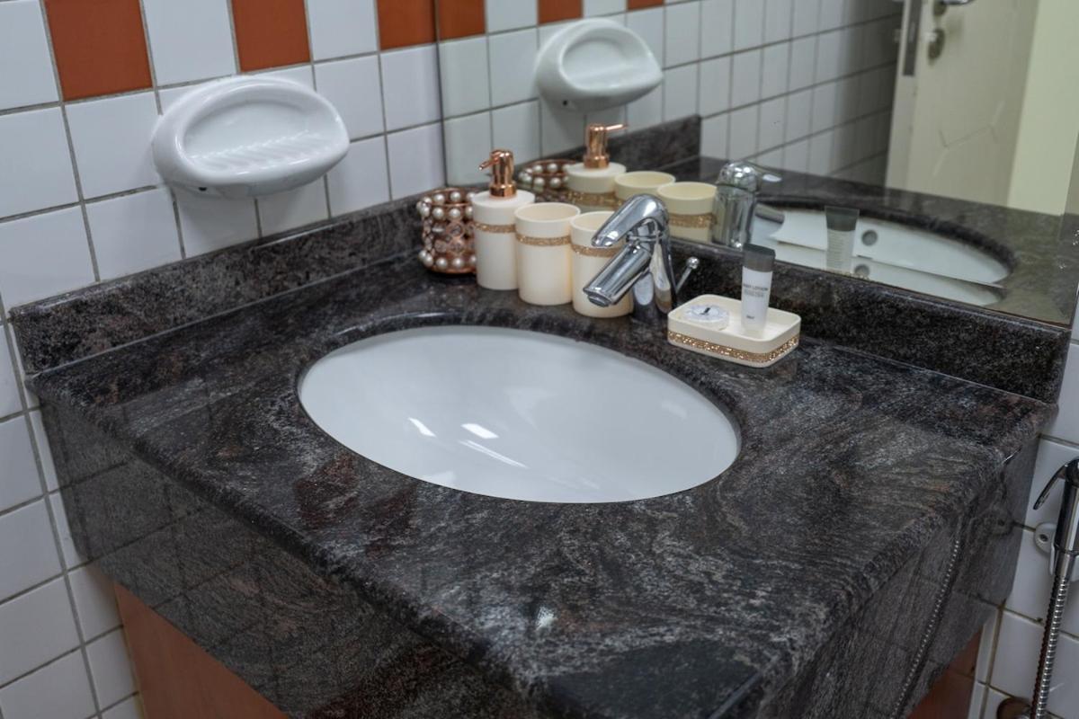 Cozy & Simple 1-bedroom Flat In Marina Apartament Dubai