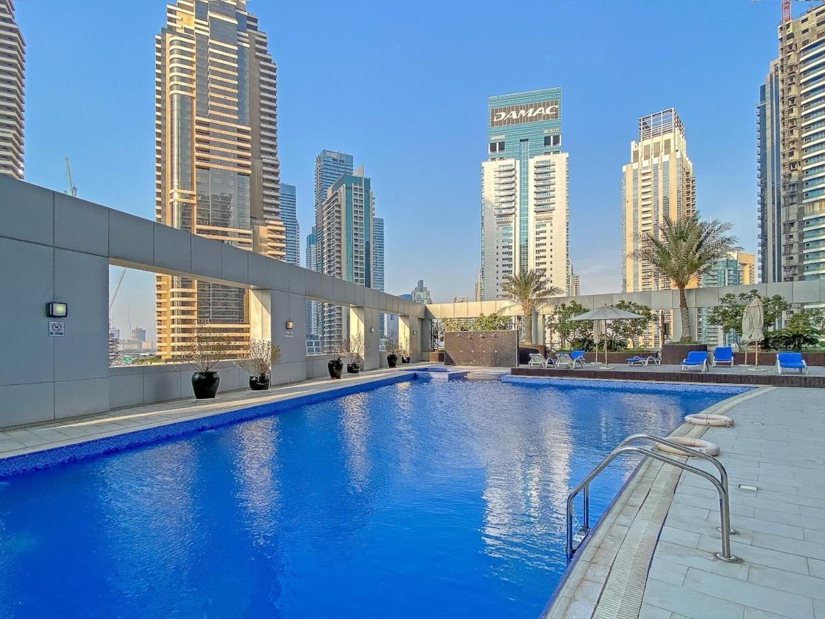 Bright 1-bedroom With View Marina *