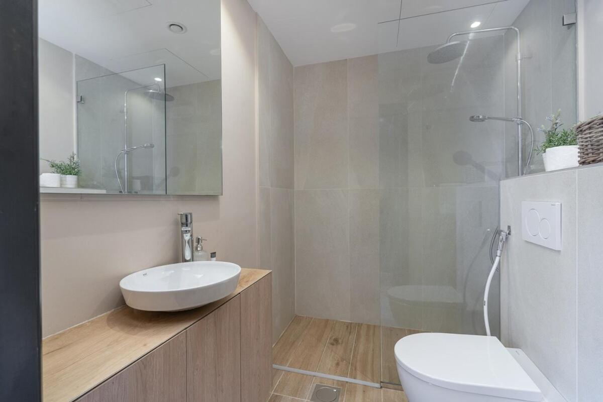 Appartement Bright 1-bedroom With View Marina