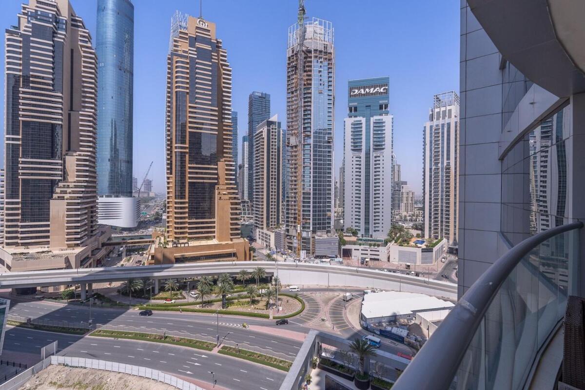 Bright 1-bedroom With View Marina