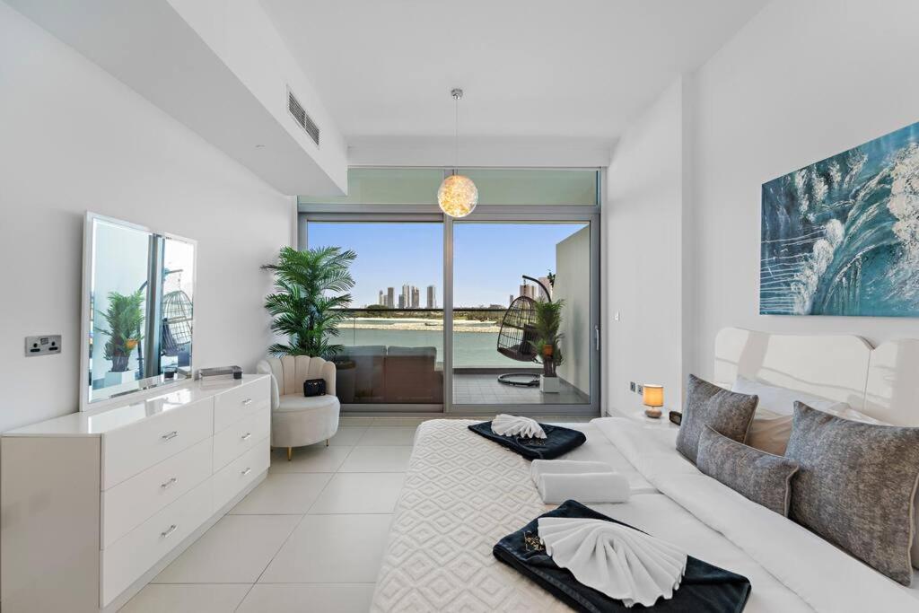 Luxury Sea View On The Palm With Access To *