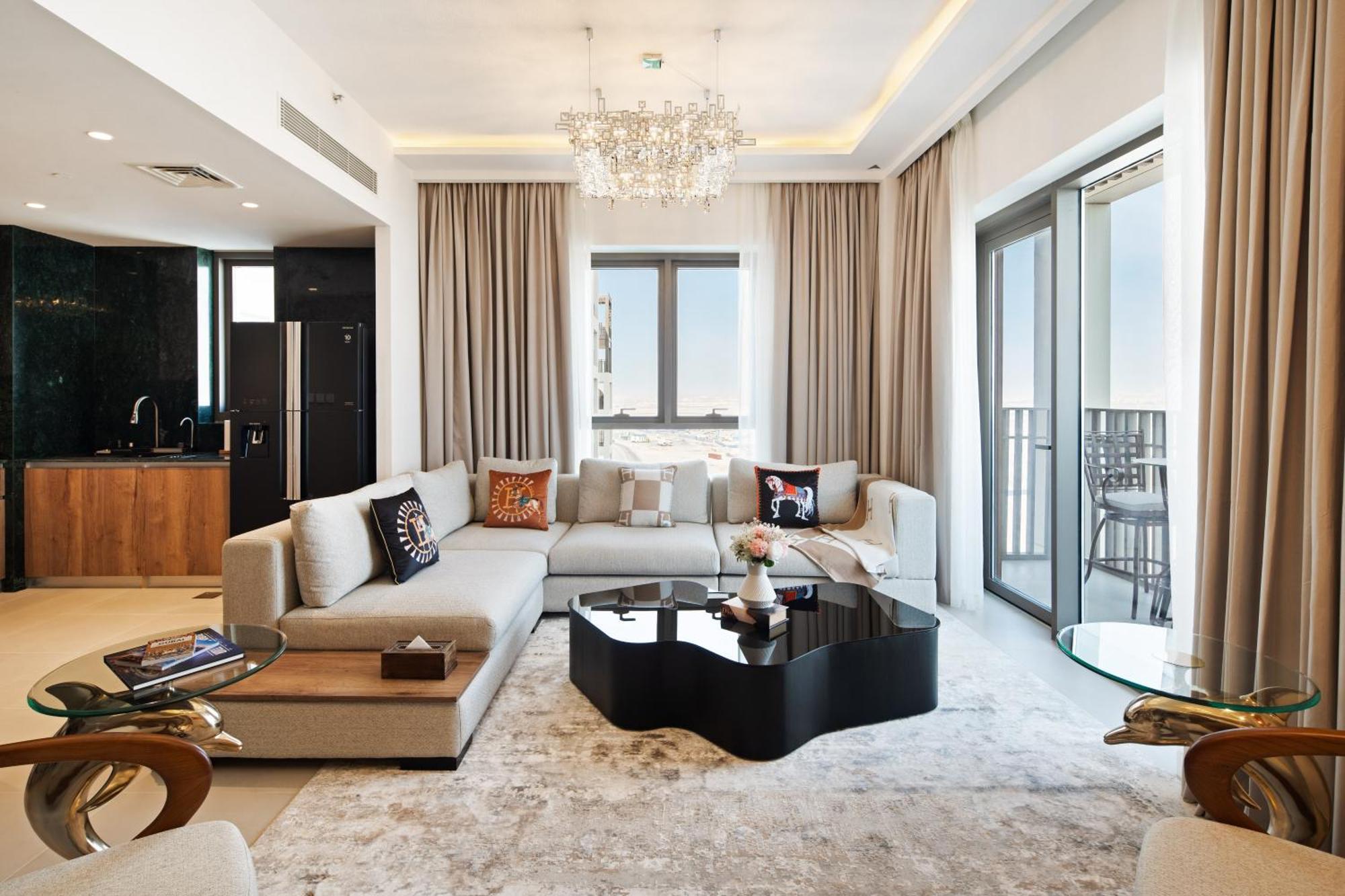 Family Friendly Luxurious Waterfront - By Dustay Dubaï