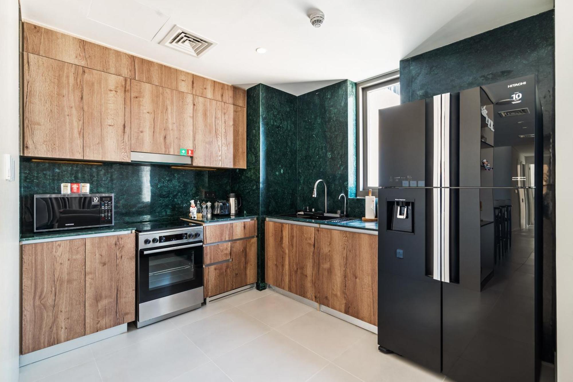 Family Friendly Luxurious Waterfront - By Dustay * Dubaï