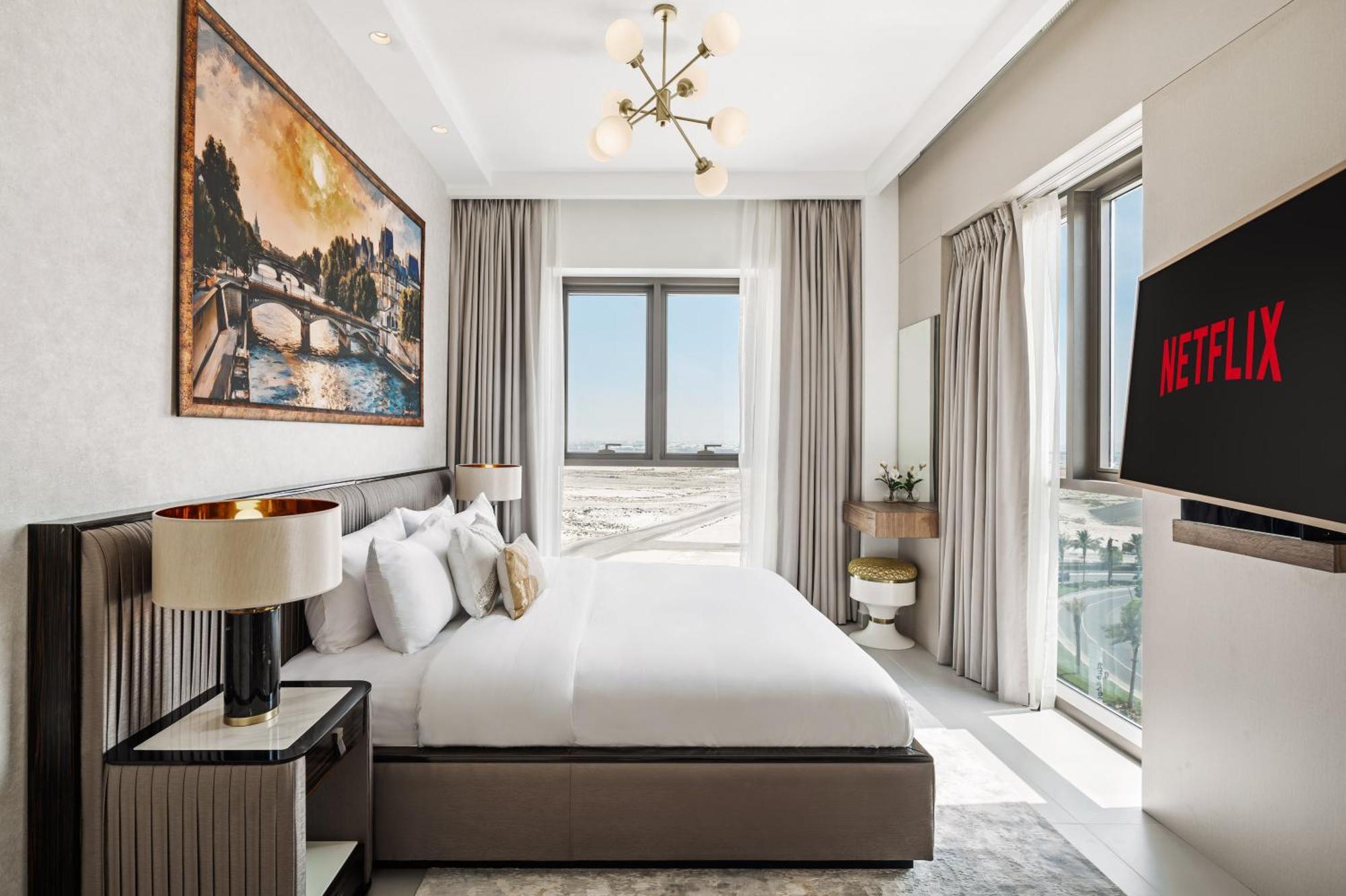 Family Friendly Luxurious Waterfront - By Dustay Dubaï