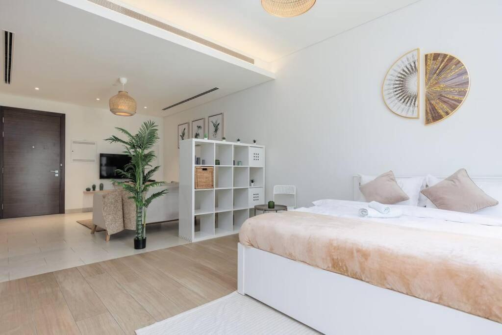 Spacious Minimalistic Appartement Dubaï
