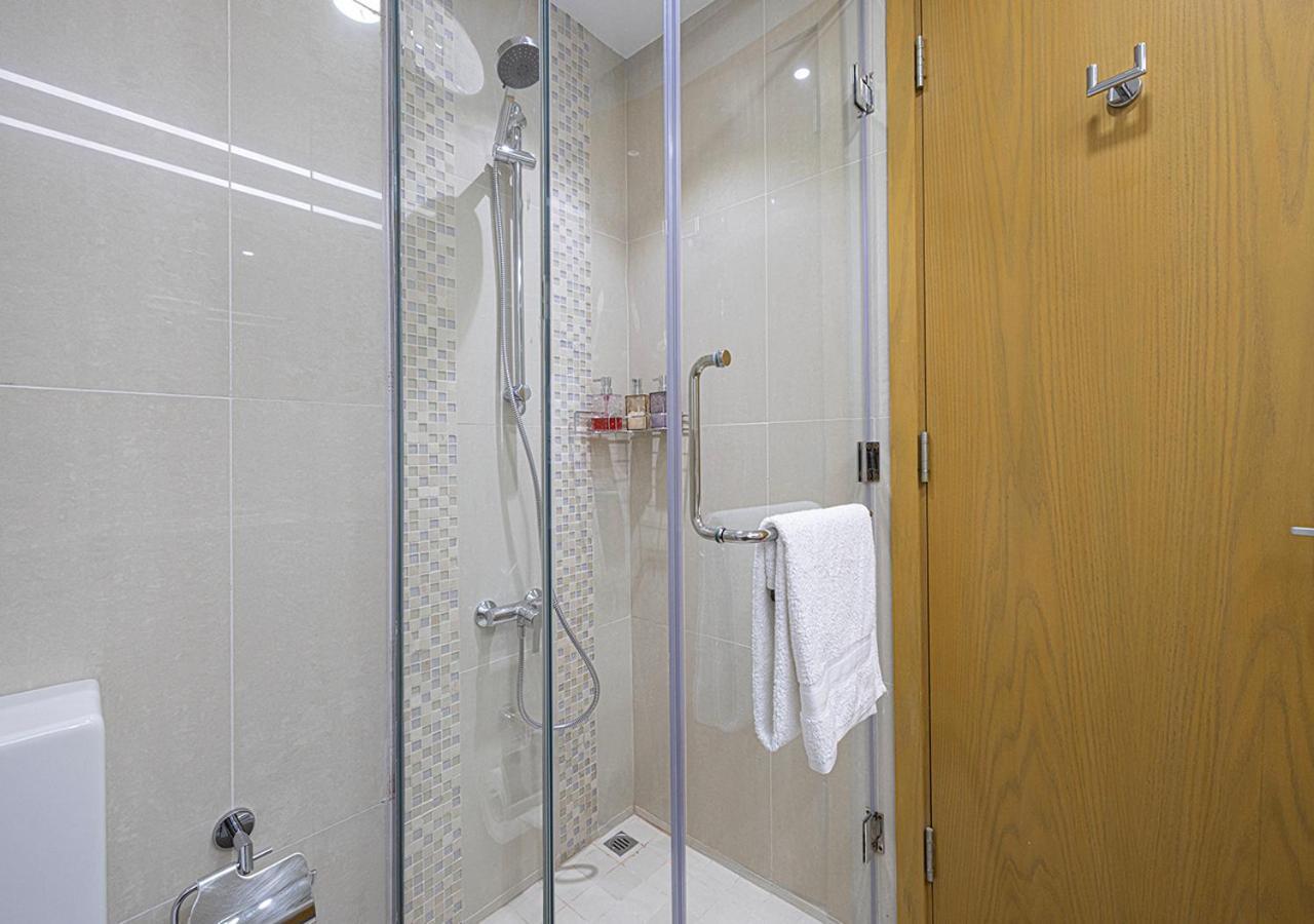 Magnificent 4 Bedroom Apartment, Bellevue Tower Apartamento
