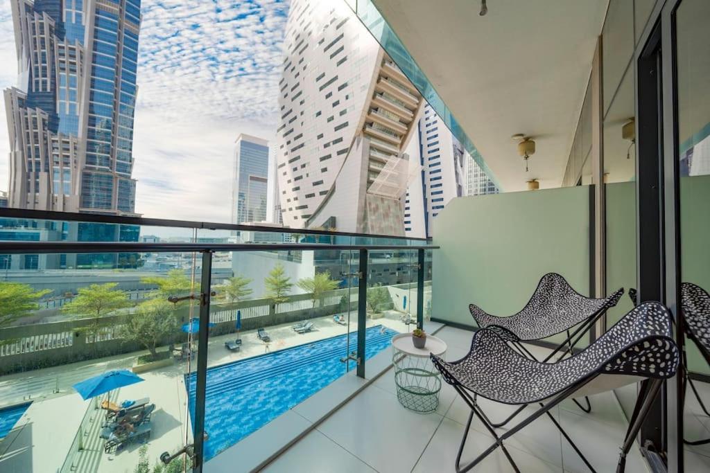 Apartamento Chic 1br Getaway- 4min Walk To Business Bay Metro & 10min To Burj Khalifa *
