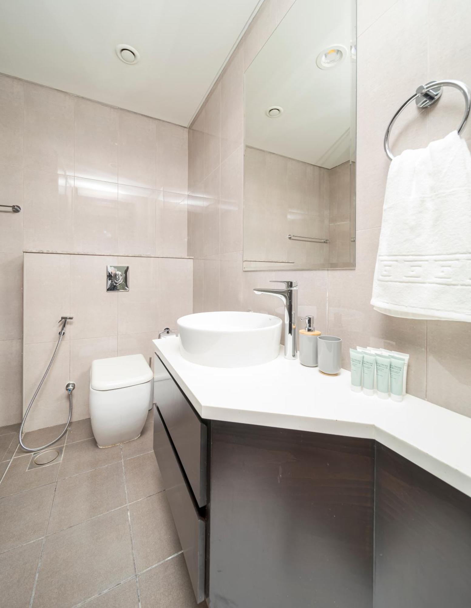Apartamento Chic 1br Getaway- 4min Walk To Business Bay Metro & 10min To Burj Khalifa *