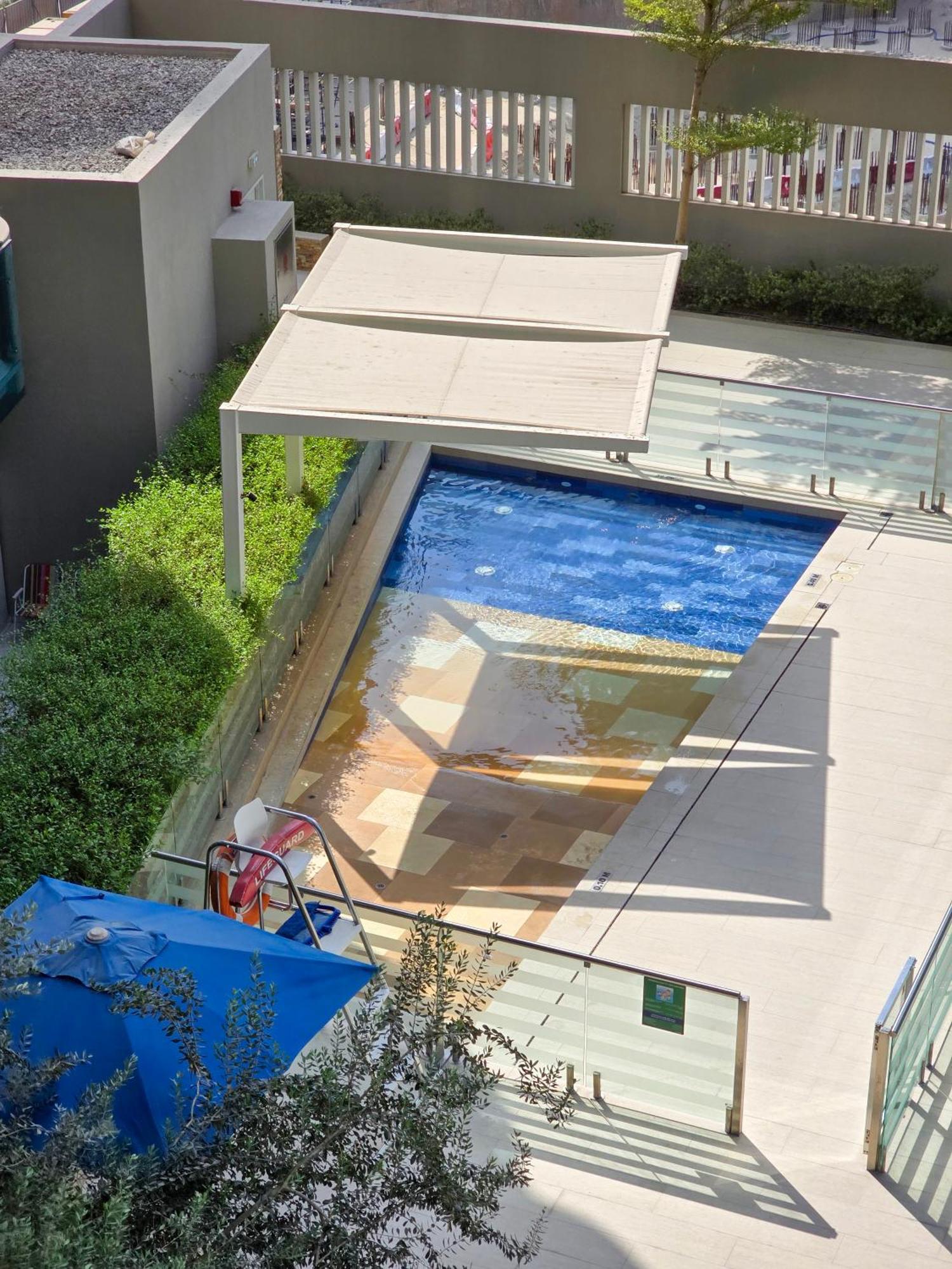 Apartamento Chic 1br Getaway- 4min Walk To Business Bay Metro & 10min To Burj Khalifa Dubái